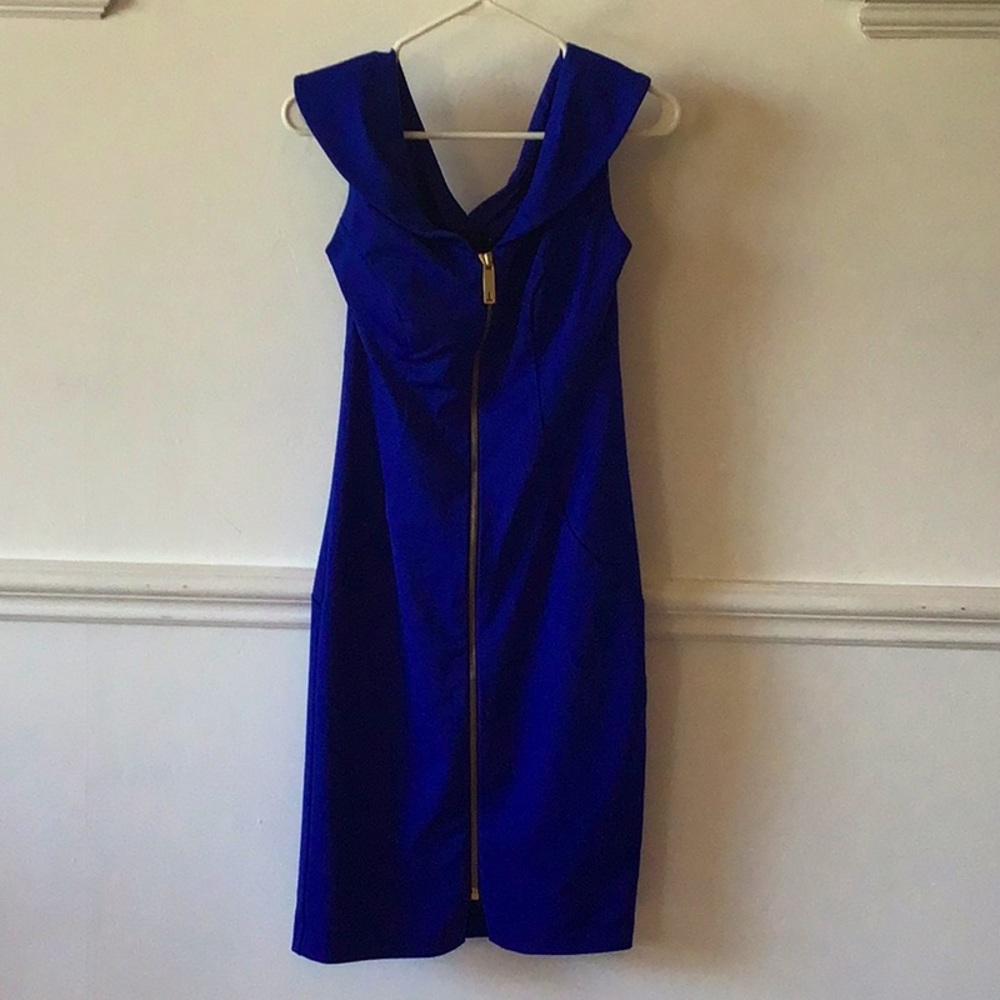 Blue women’s dress size 4, warn once